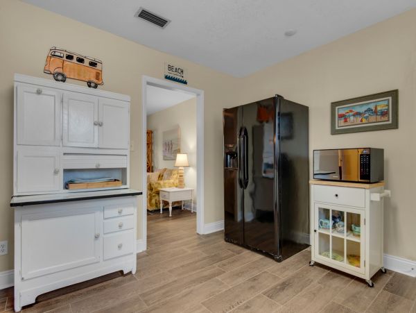 Navarre Beach Home with 5 Bedrooms