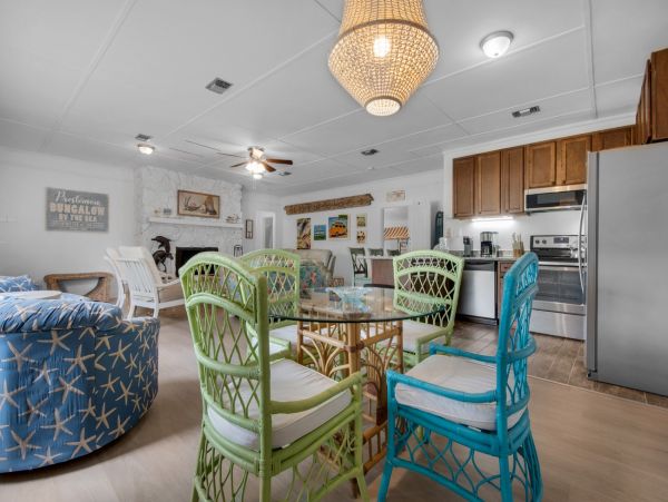 Navarre Beach Home with 5 Bedrooms