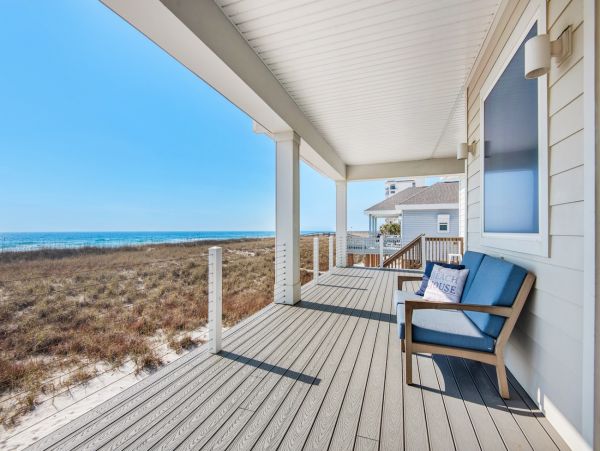 Modern Beachfront Vacation Home in Navarre Beach