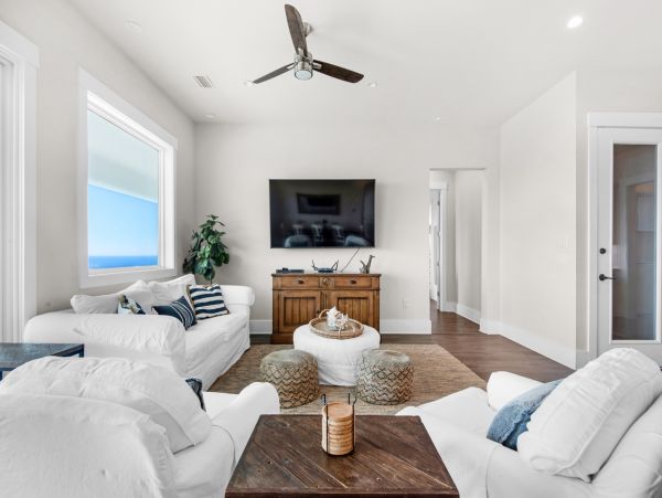 Modern Beachfront Vacation Home in Navarre Beach