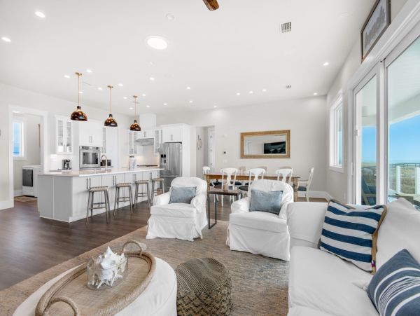 Modern Beachfront Vacation Home in Navarre Beach