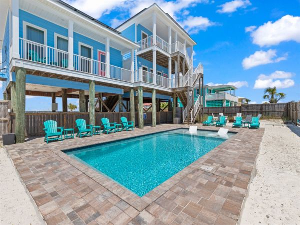 Spacious 6-Bedroom Beach Retreat with Pool in Navarre Beach