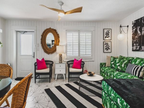 Holmes Beach Gorgeous 4 Bedroom Duplex