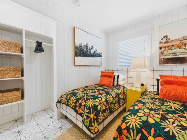 Holmes Beach Gorgeous 4 Bedroom Duplex