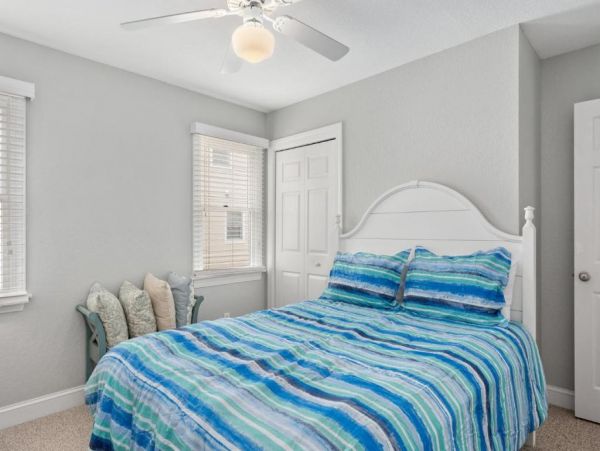 Oceanfront Kill Devil Hills Vacation Home Fourteen Bedroom