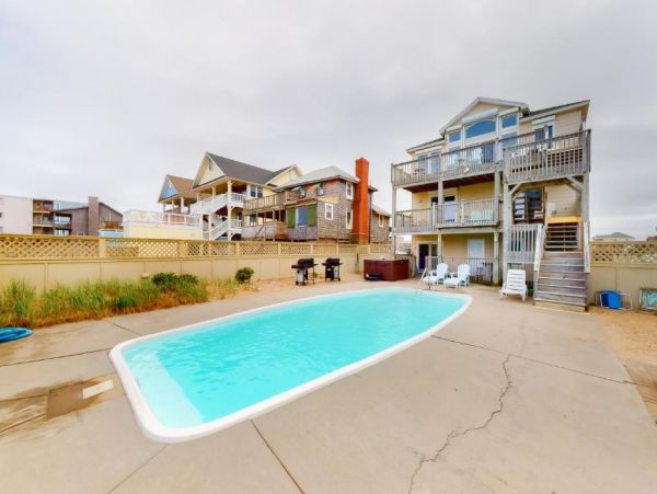 Oceanfront Kill Devil Hills Vacation Home Fourteen Bedroom