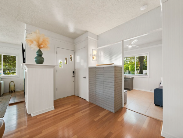 Lido Key Vacation Home Two Bedroom Walk to Beach
