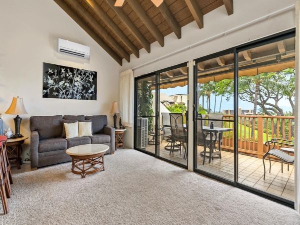 Upscale  Two Bedroom Vacation Rental in Wailea