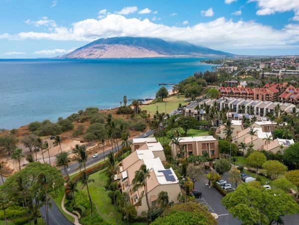 Upscale  Two Bedroom Vacation Rental in Wailea