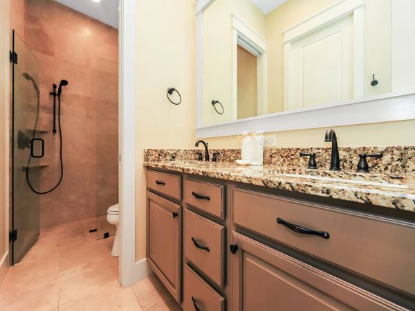Santa Rosa Vacation Home Six Bedroom Walk to Beach