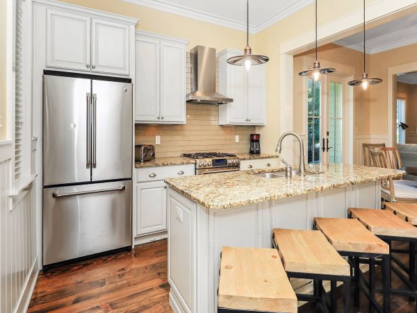 Santa Rosa Vacation Home Six Bedroom Walk to Beach