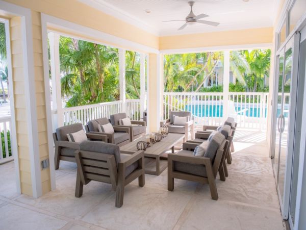 Cozy Beachfront Five Bedroom Estate in Islamorada with Pool
