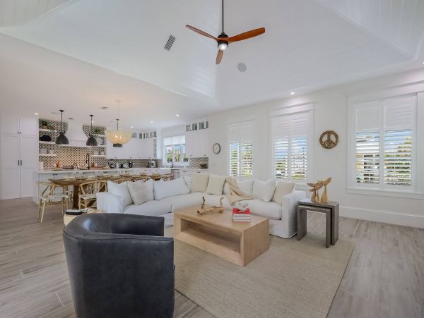 Charming Four Bedroom Vacation Rental Holmes Beach