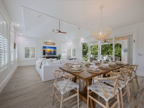 Charming Four Bedroom Vacation Rental Holmes Beach