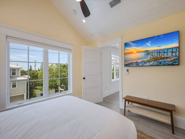 Charming Four Bedroom Vacation Rental Holmes Beach