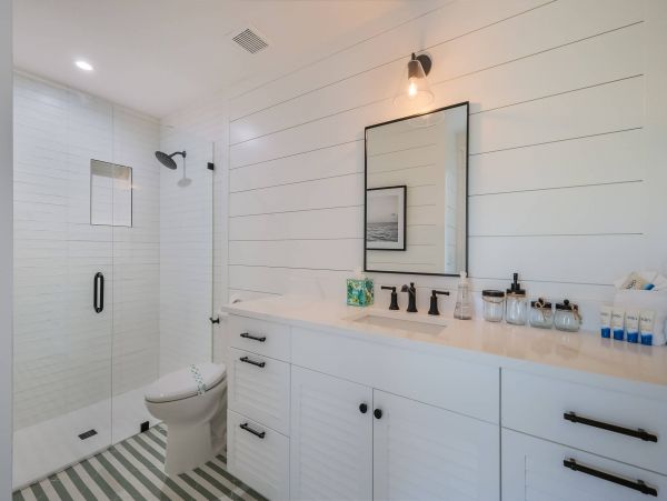 Charming Four Bedroom Vacation Rental Holmes Beach