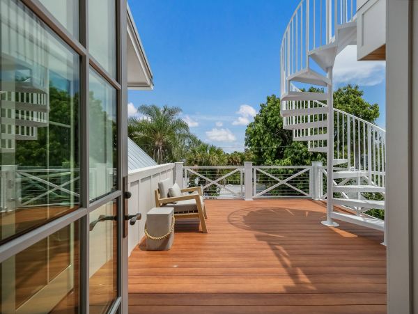 Charming Four Bedroom Vacation Rental Holmes Beach