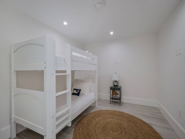 Charming Four Bedroom Vacation Rental Holmes Beach