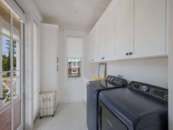 Charming Four Bedroom Vacation Rental Holmes Beach