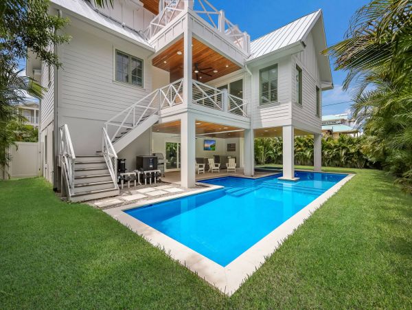 Charming Four Bedroom Vacation Rental Holmes Beach
