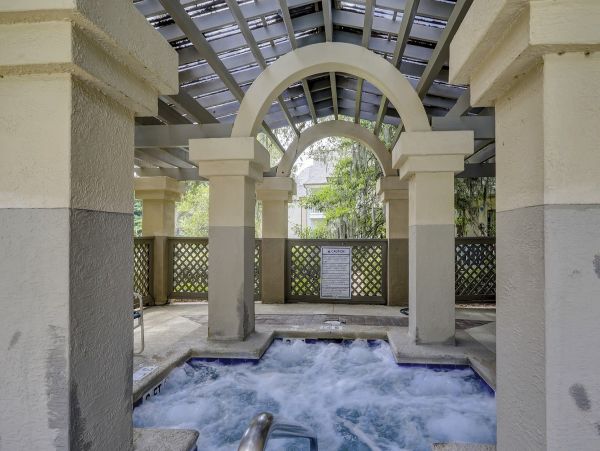 Charming 2 Bedroom Vacation Villa in Hilton Head Close to Beach