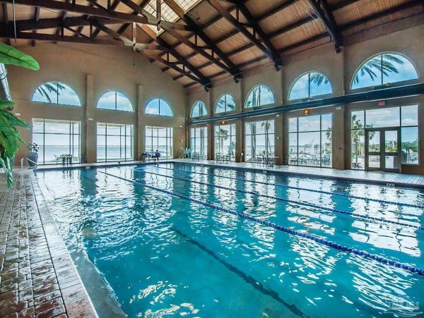 Value Beachfront Pensacola Condo