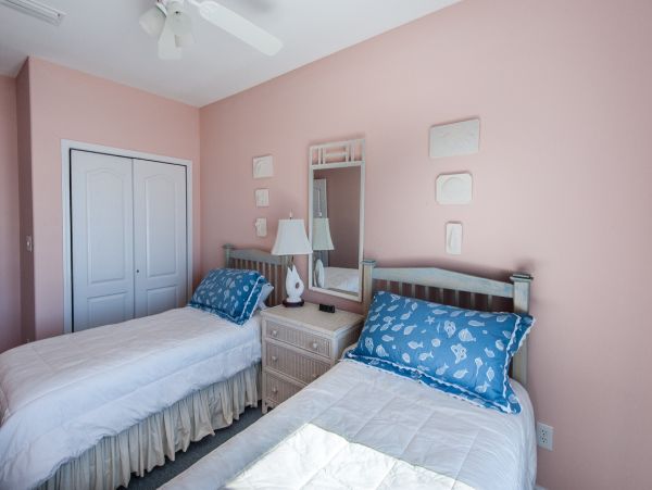 Stunning Gulf-Front 4-Bedroom Condo with Beach Views and Spacious Layout