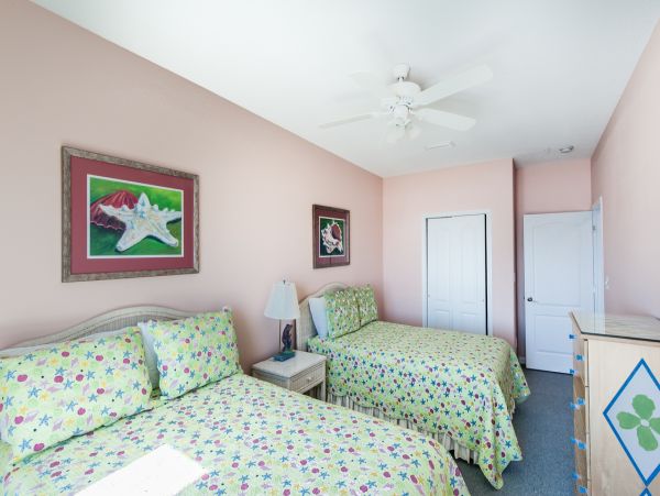 Stunning Gulf-Front 4-Bedroom Condo with Beach Views and Spacious Layout