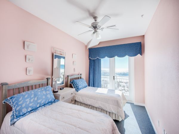 Stunning Gulf-Front 4-Bedroom Condo with Beach Views and Spacious Layout