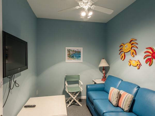 Stunning Gulf-Front 4-Bedroom Condo with Beach Views and Spacious Layout