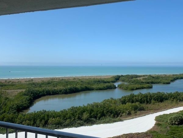 Oceanfront 2 Bedroom Vacation Condo in Marco Island