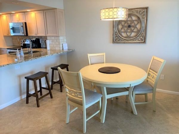 Oceanfront 2 Bedroom Vacation Condo in Marco Island