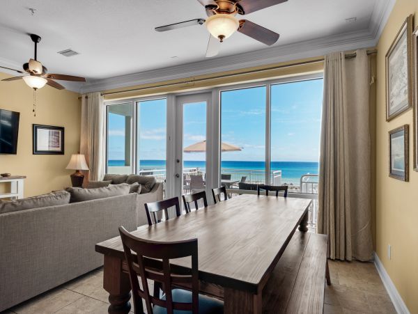 Beachfront Luxury: Stunning 4-Bedroom, 3-Bath Condo with Breathtaking Gulf Views