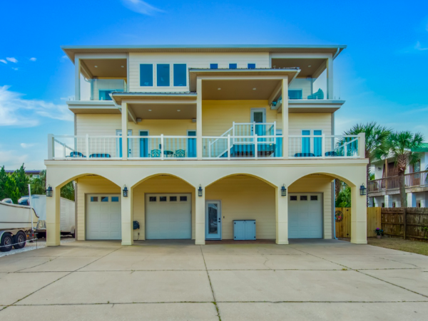 Four Bedroom-2 baths home with spectacular gulf views 2 blocks to the beach
