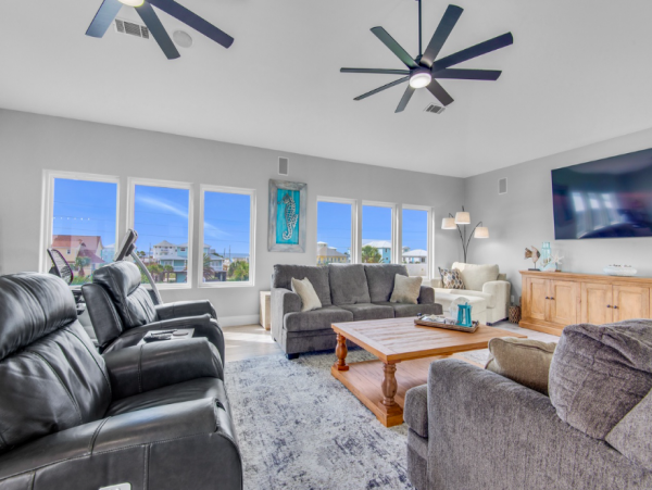 Four Bedroom-2 baths home with spectacular gulf views 2 blocks to the beach