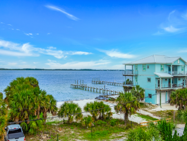 Four Bedroom-2 baths home with spectacular gulf views 2 blocks to the beach