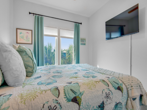 Four Bedroom-2 baths home with spectacular gulf views 2 blocks to the beach