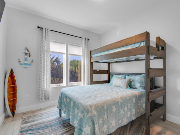Four Bedroom-2 baths home with spectacular gulf views 2 blocks to the beach