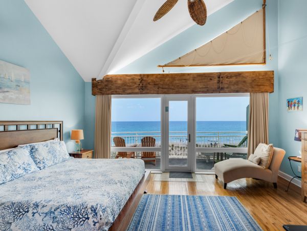 Beachfront Bliss on Pensacola Beach: Spacious 4-Bedroom Condo with Stunning Gulf Views