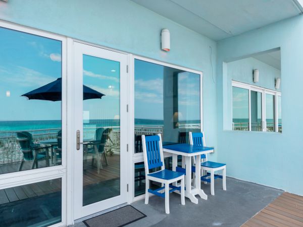 Beachfront Bliss on Pensacola Beach: Spacious 4-Bedroom Condo with Stunning Gulf Views
