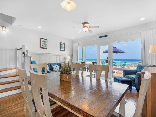 Beachfront Bliss on Pensacola Beach: Spacious 4-Bedroom Condo with Stunning Gulf Views