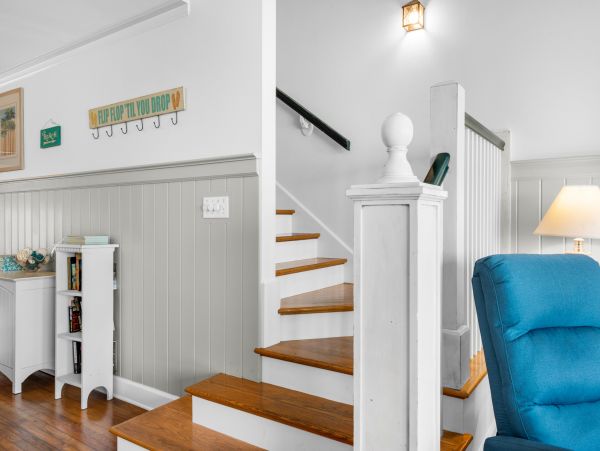 Beachfront Bliss on Pensacola Beach: Spacious 4-Bedroom Condo with Stunning Gulf Views