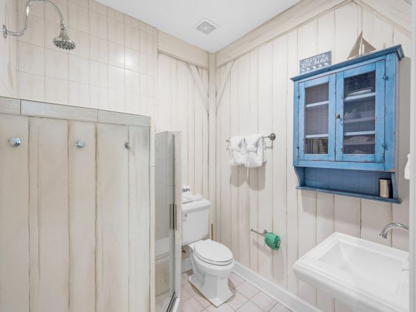 Beachfront Bliss on Pensacola Beach: Spacious 4-Bedroom Condo with Stunning Gulf Views