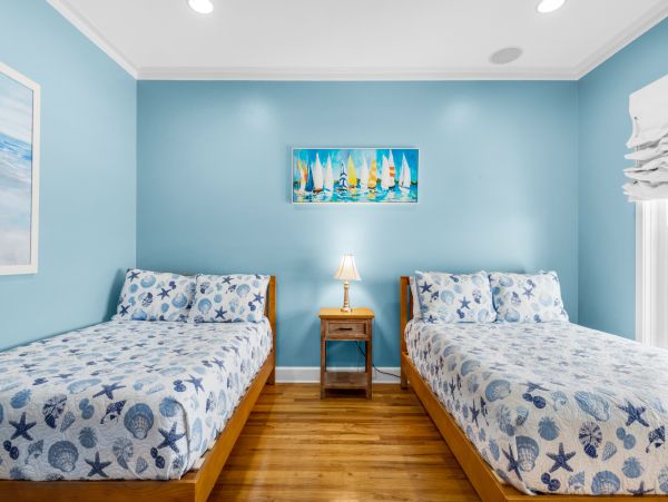 Beachfront Bliss on Pensacola Beach: Spacious 4-Bedroom Condo with Stunning Gulf Views