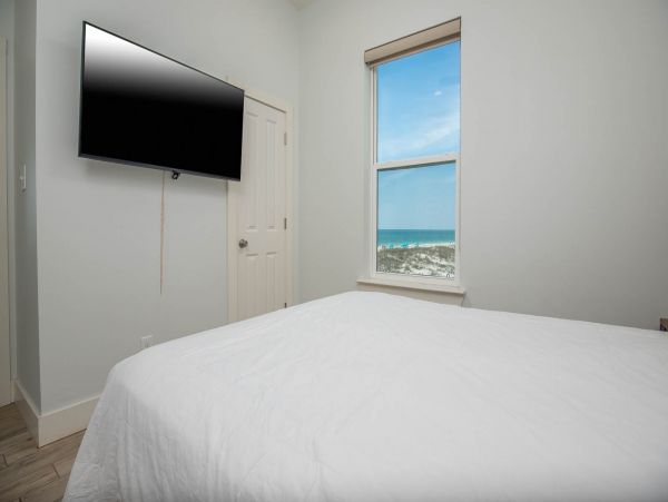 Breezy Vacation Rental Home in Gulf Shore with Views