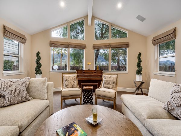 Spacious Four Bedroom Home with Private Pool & Spa
