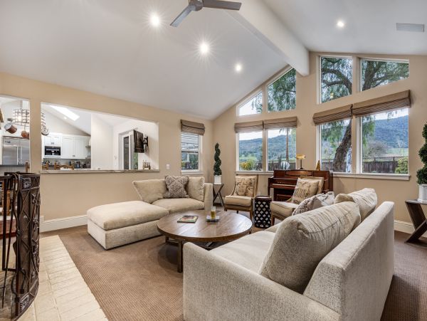Spacious Four Bedroom Home with Private Pool & Spa
