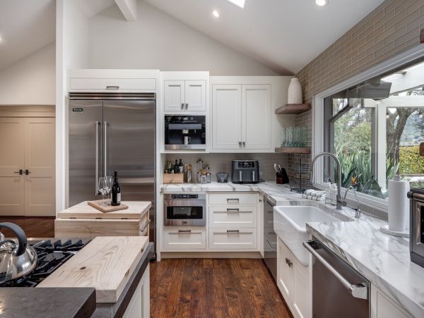 Spacious Four Bedroom Home with Private Pool & Spa