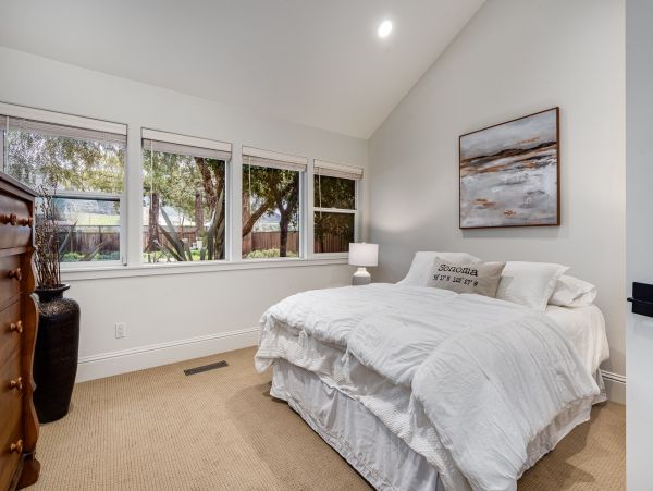 Spacious Four Bedroom Home with Private Pool & Spa