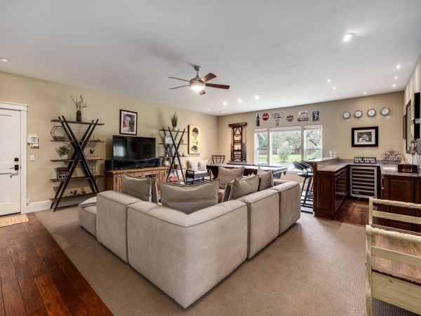 Spacious Four Bedroom Home with Private Pool & Spa